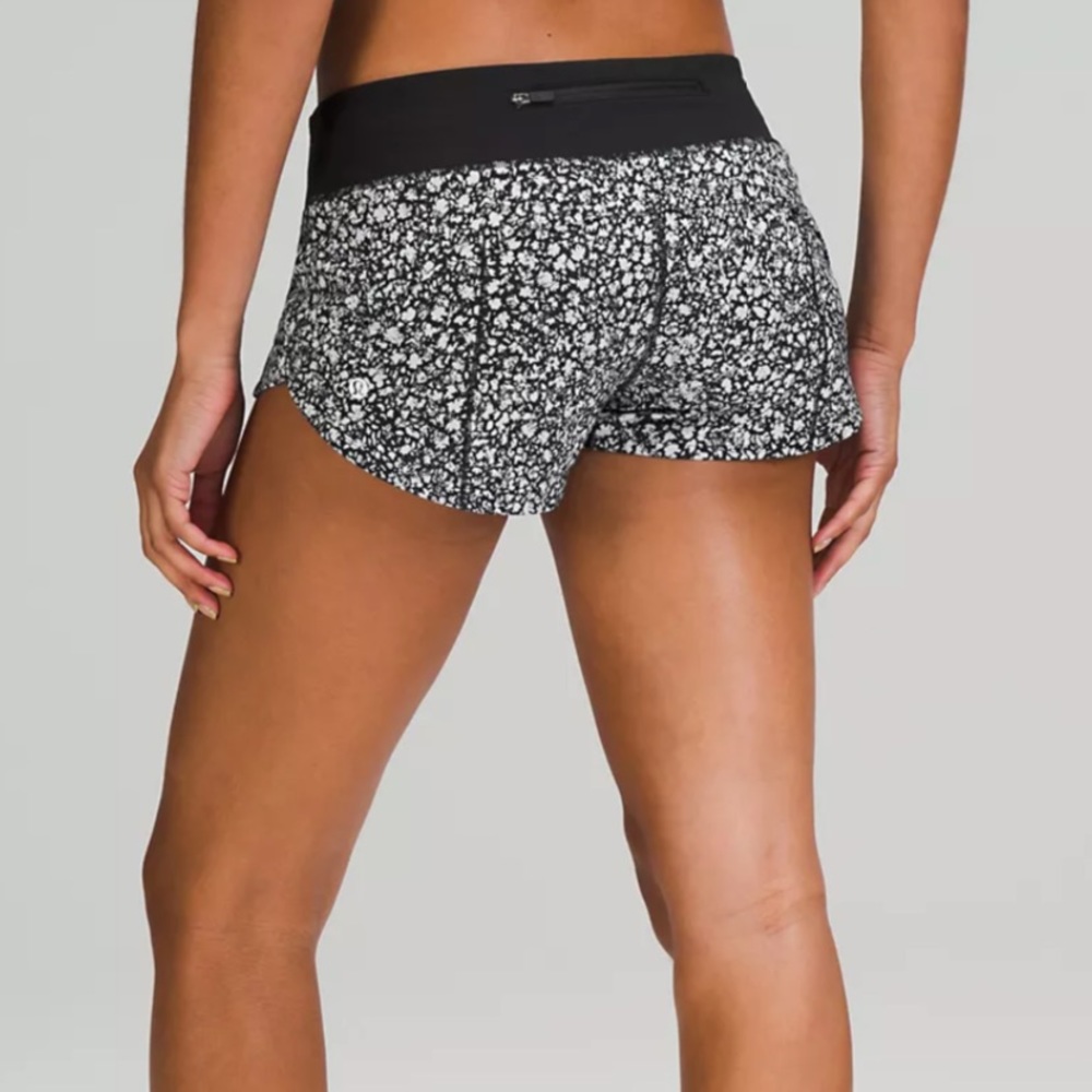 Lululemon Speed Up Low-Rise Lined Short 2.5" - Picture 6 of 6
